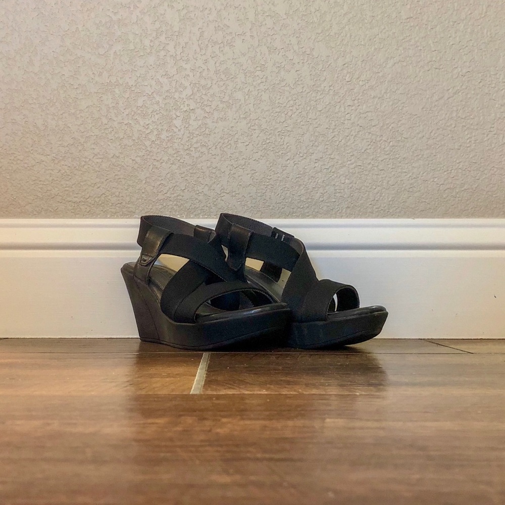 Cliffs White Mountain Strappy Black Platform Heels